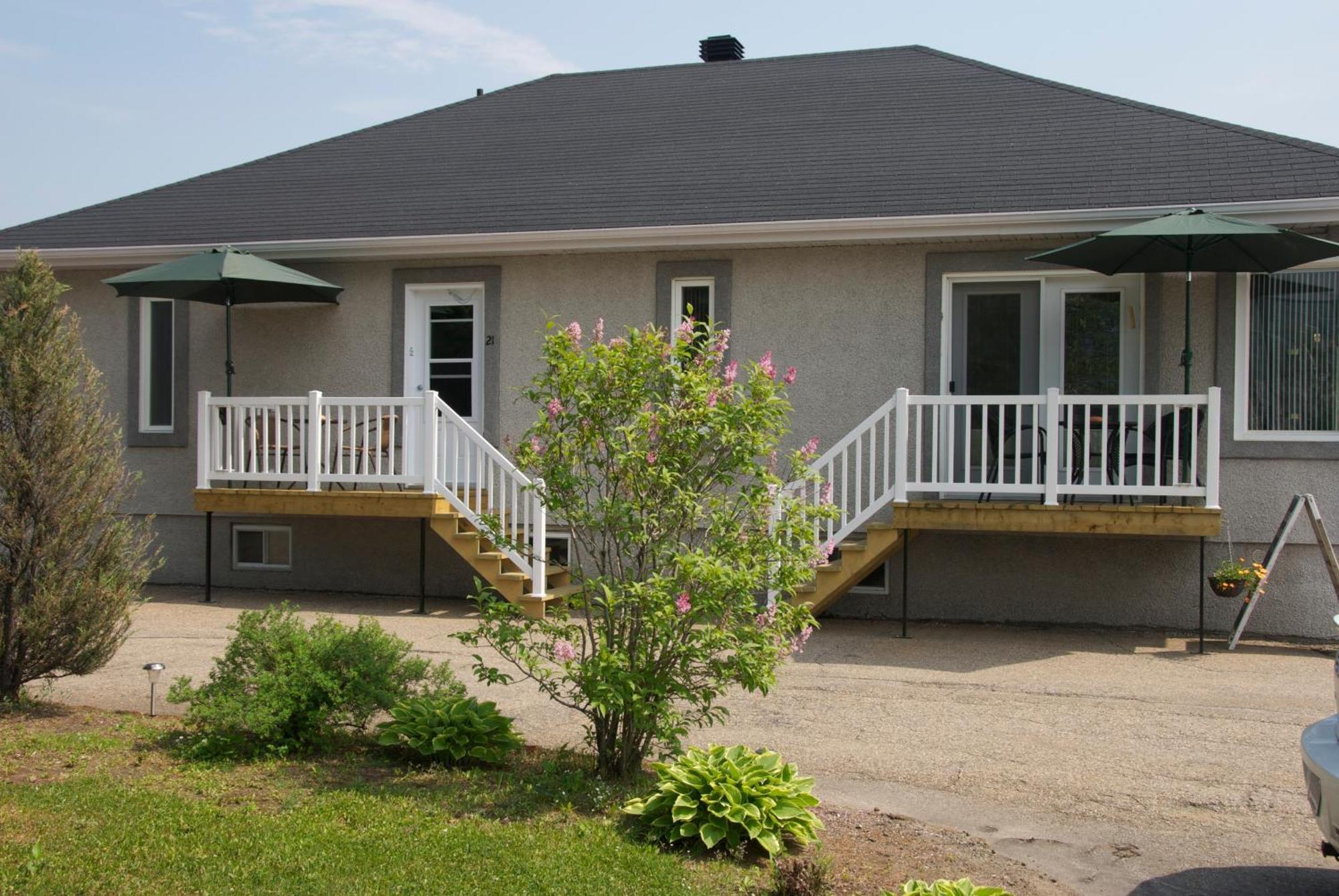 Motel Des Cascades Baie-Saint-Paul Bagian luar foto