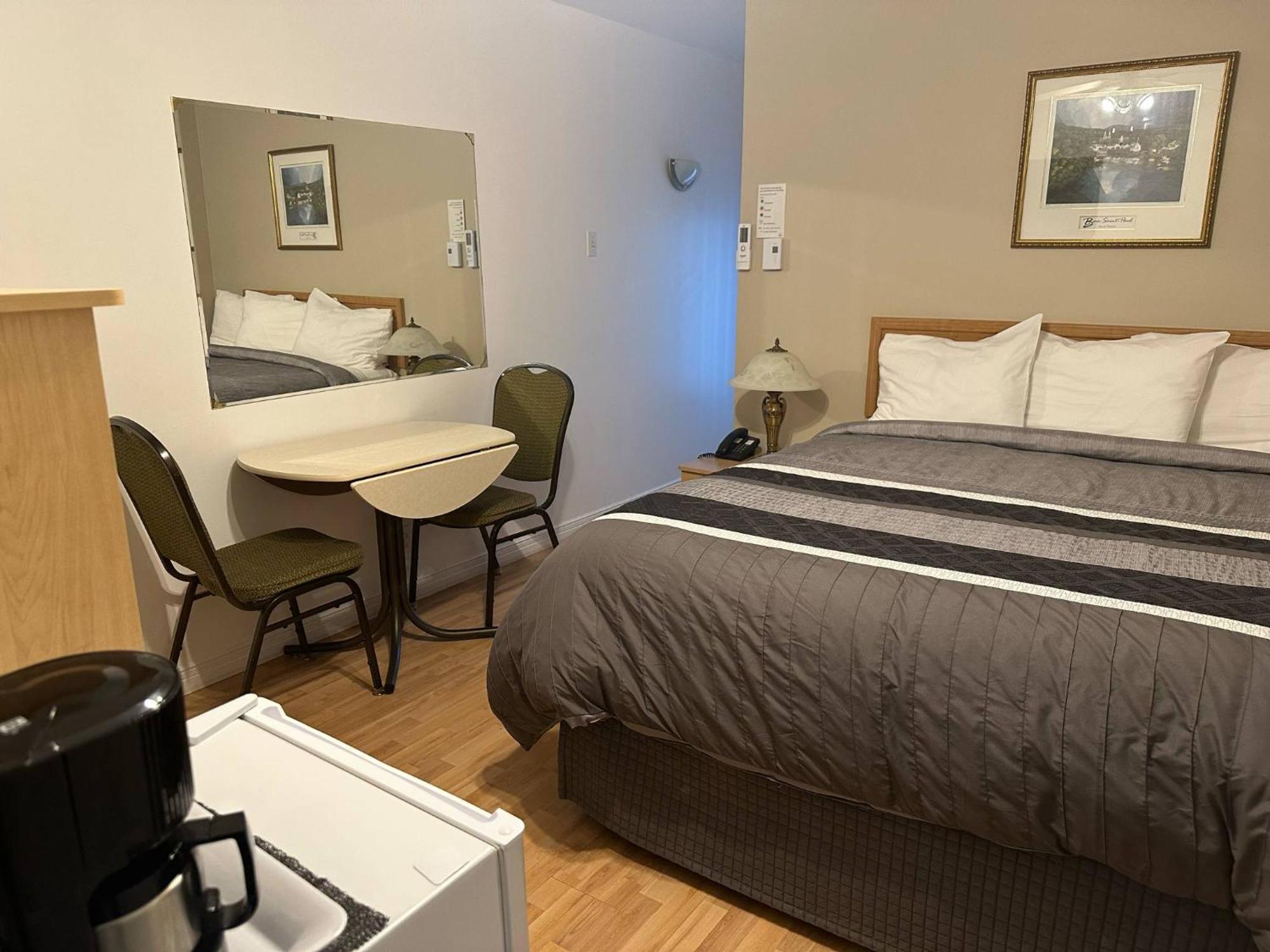 Motel Des Cascades Baie-Saint-Paul Bagian luar foto