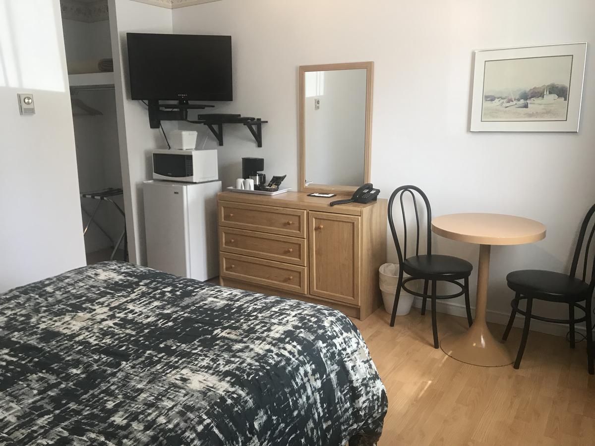 Motel Des Cascades Baie-Saint-Paul Bagian luar foto